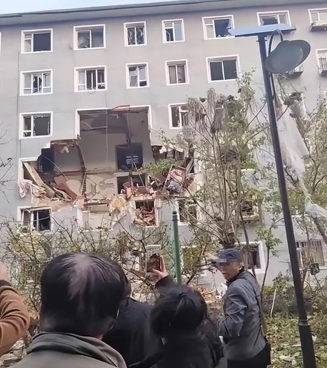 陜西居民樓爆炸